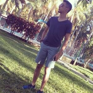 Meet your Posher, Axel ernesto